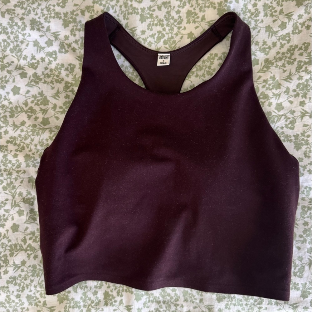 NWOT Uniqlo Dark Burgundy Sports Bra, Small